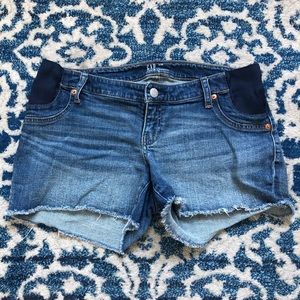 Side panel maternity denim shorts with raw hem